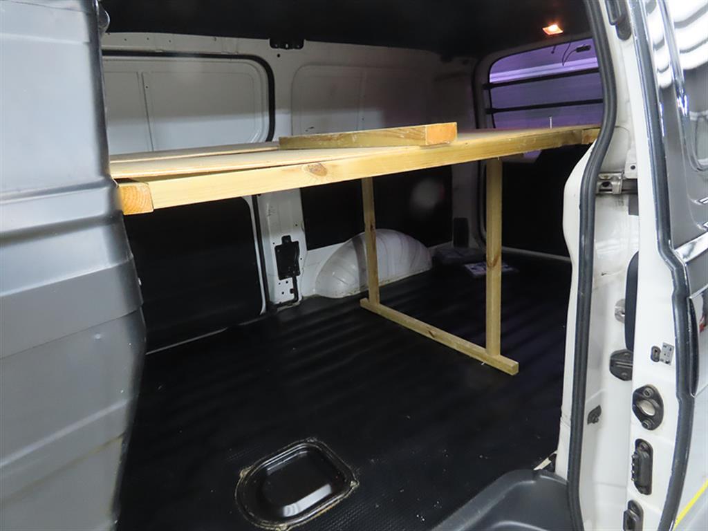 HYUNDAI Starex - Vista 6