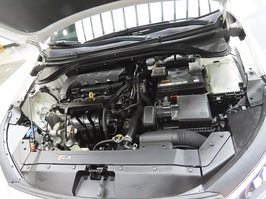 HYUNDAI Avante 2019 Blanco - Importación desde Corea - HF Imports Iquique - Foto 7