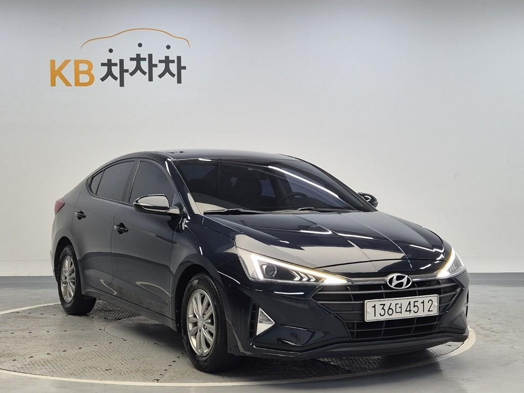 HYUNDAI Avante - Vista 4