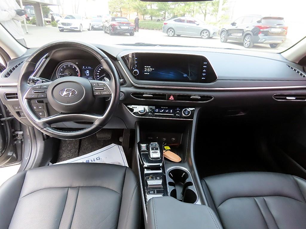 HYUNDAI Sonata - Vista 7