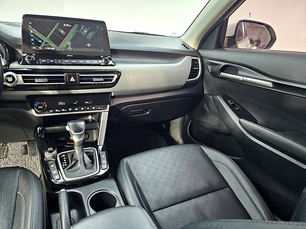 KIA Seltos - Vista 10