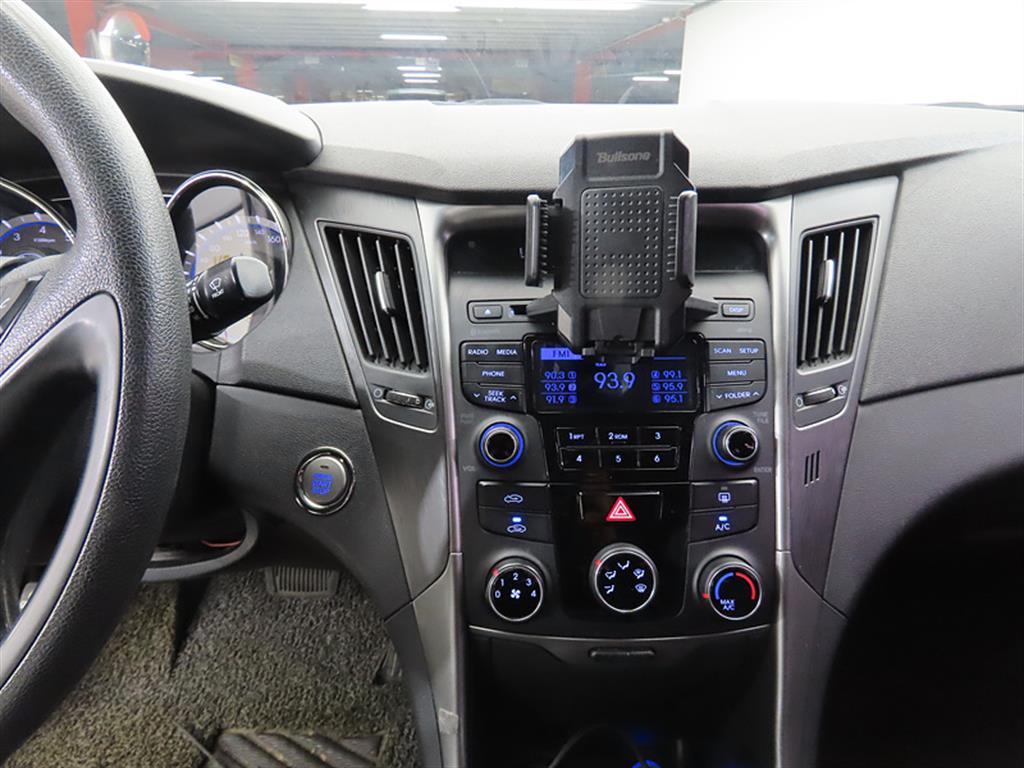 HYUNDAI Sonata - Vista 12