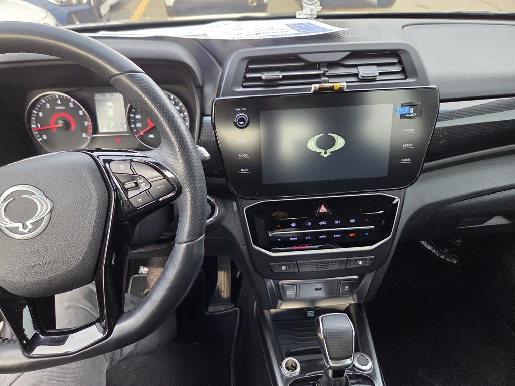 Ssangyong Tivoli - Vista 8