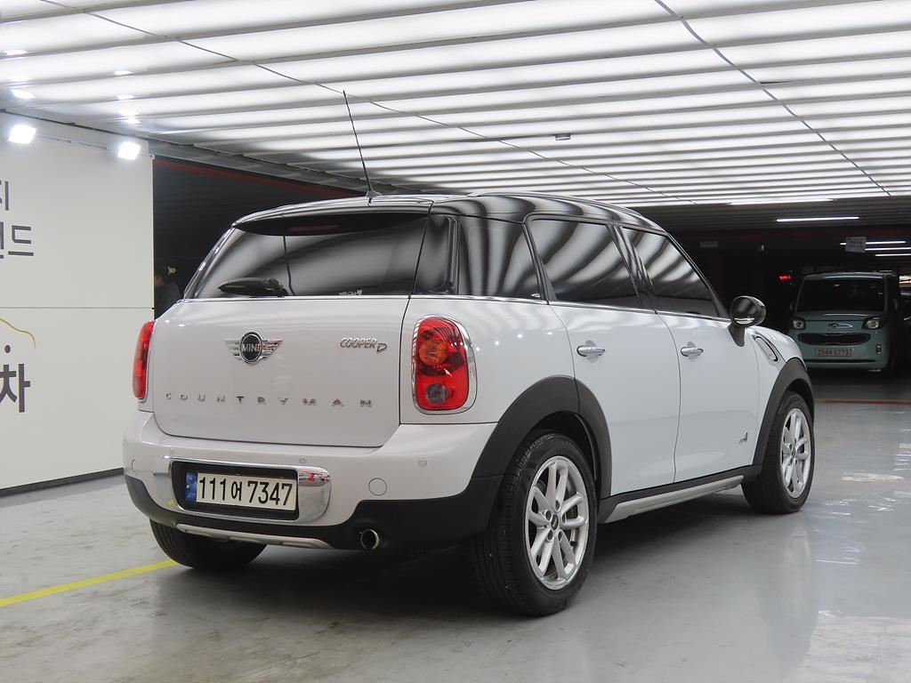 Mini Countryman - Vista 4