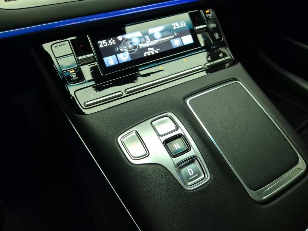 HYUNDAI Grandeur - Vista 8