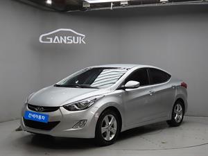 HYUNDAI Avante - Vista 4