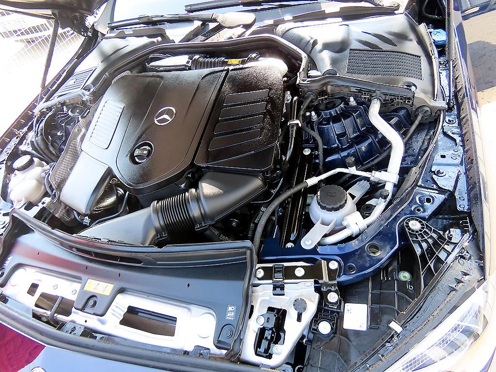 Mercedes Benz C Class 2022 Negro - Importación desde Corea - HF Imports Iquique - Foto 19