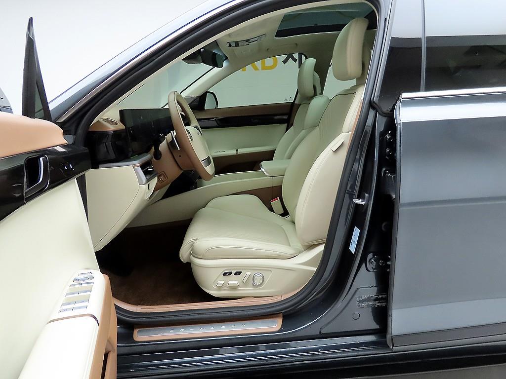 HYUNDAI Grandeur - Vista 12