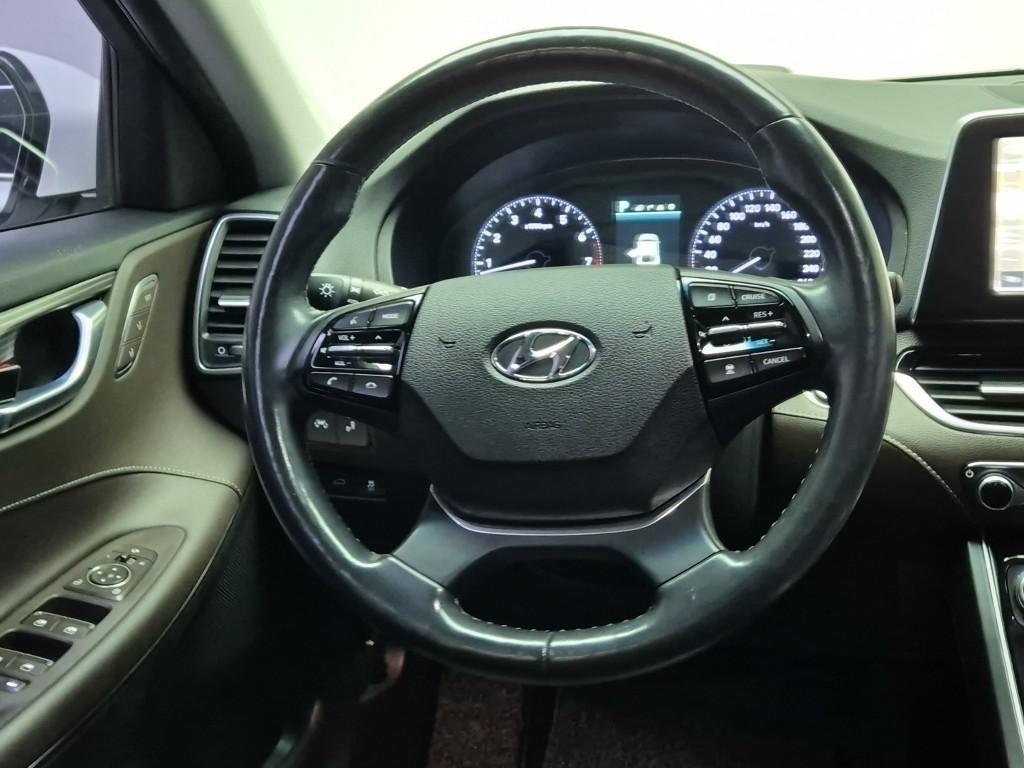 HYUNDAI Grandeur - Vista 9