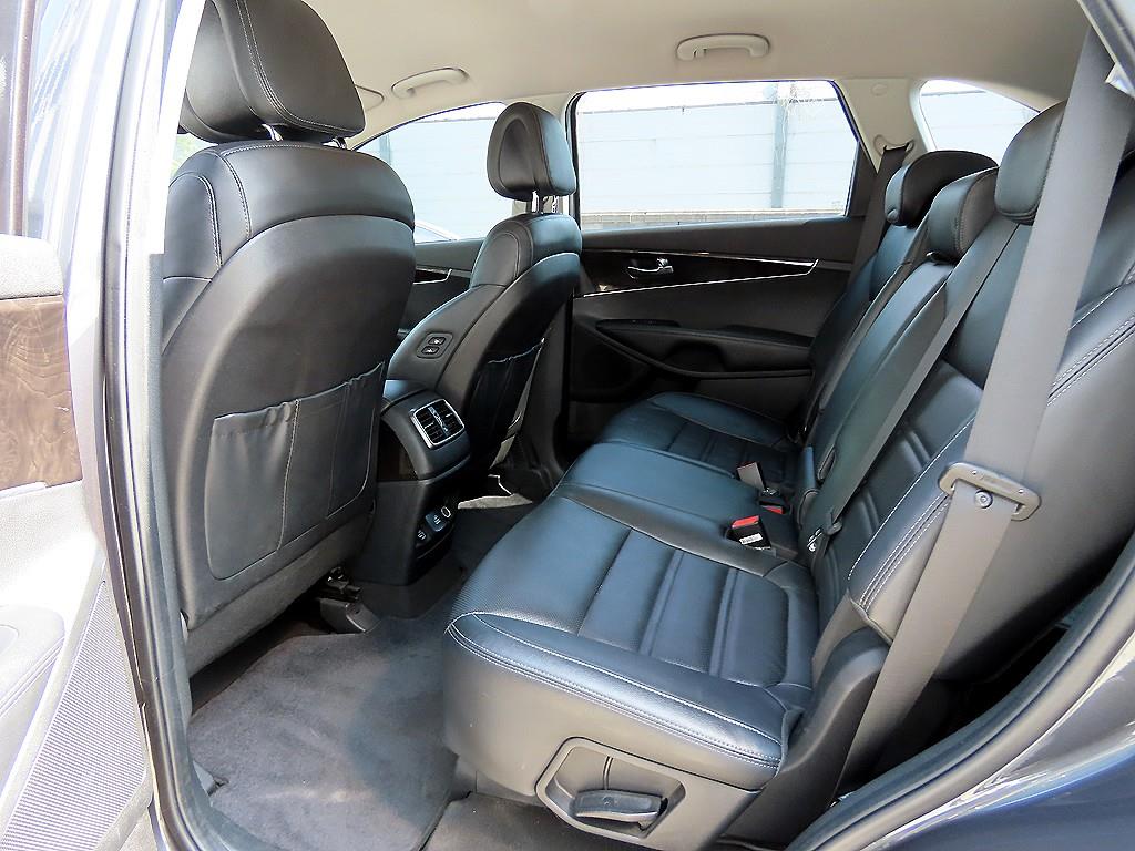 KIA Sorento - Vista 6