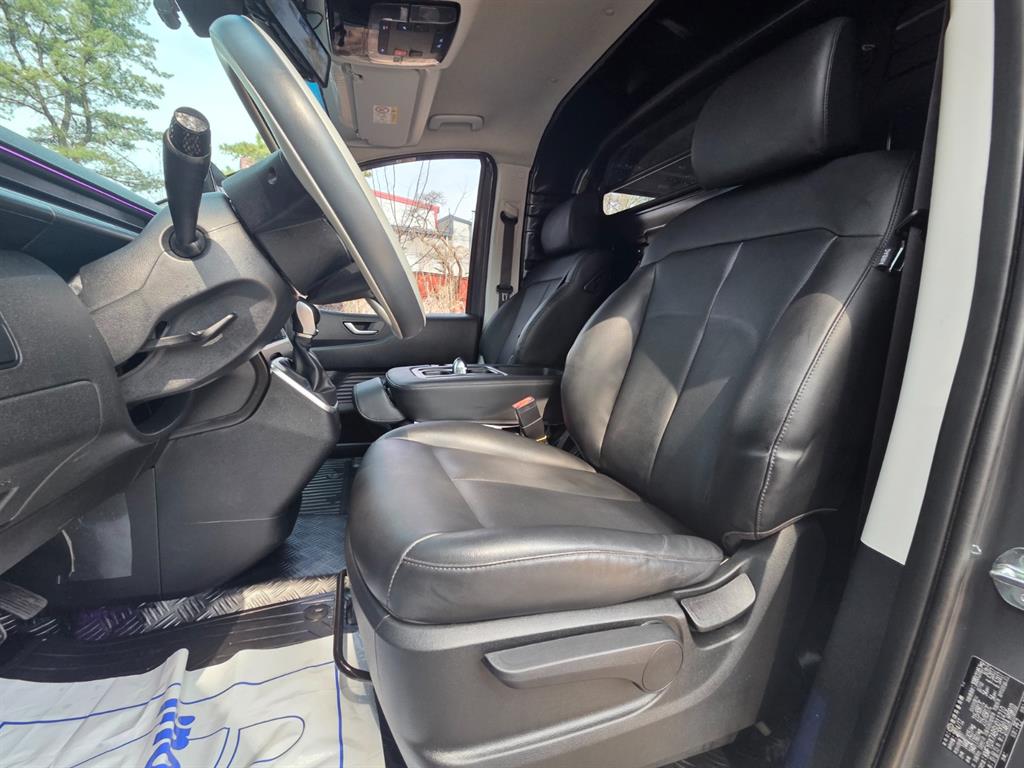 HYUNDAI Staria - Vista 5