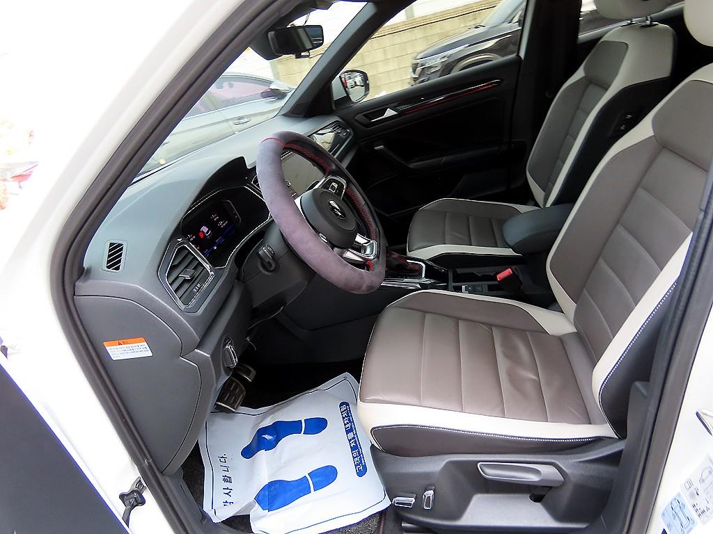 Volkswagen T-Roc - Vista 5