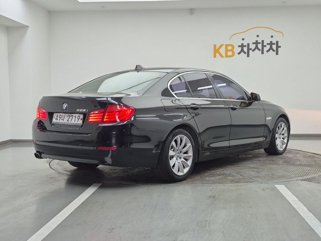 BMW 5 Series - Vista 4