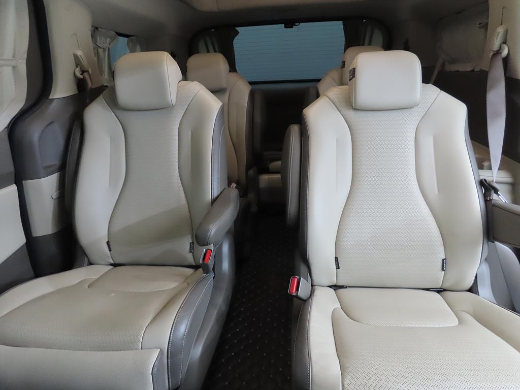 KIA Carnival - Vista 7