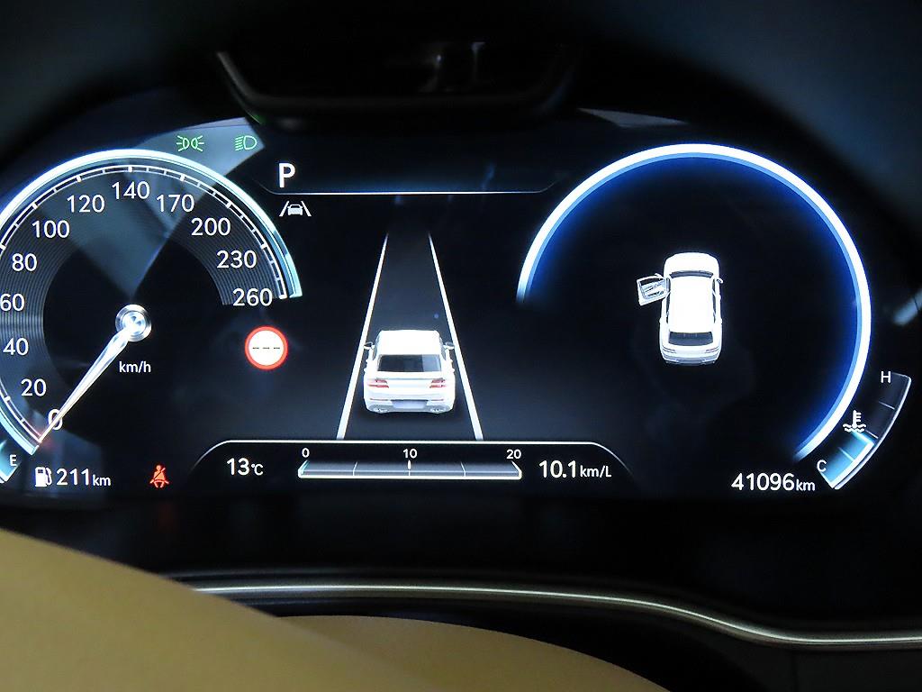 Genesis GV80 - Vista 9