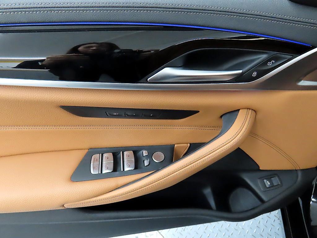 BMW 5 Series - Vista 11