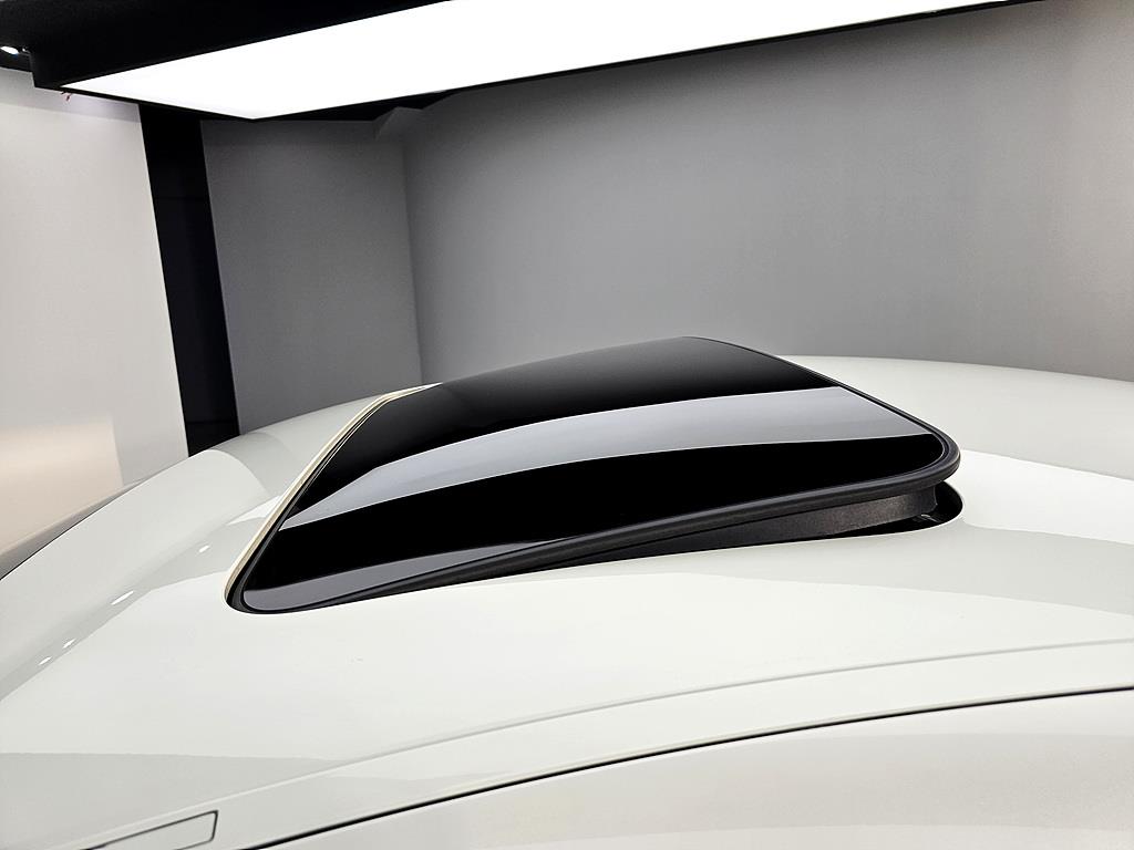 Mercedes Benz CLS Class - Vista 12