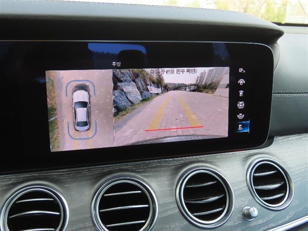 Mercedes Benz E class 2023 Gris - Importación desde Corea - HF Imports Iquique - Foto 10