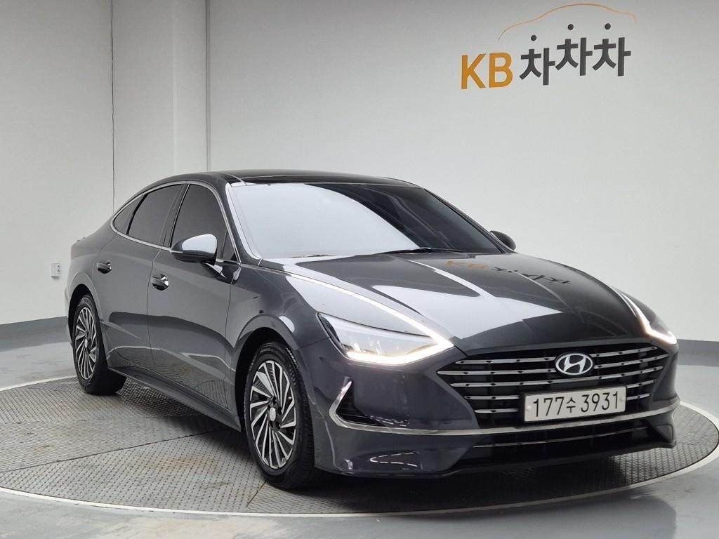 HYUNDAI Sonata - Vista 4