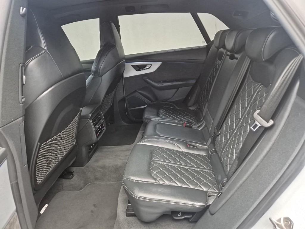 Audi Q8 - Vista 12