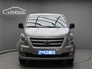 HYUNDAI Starex - Vista 2