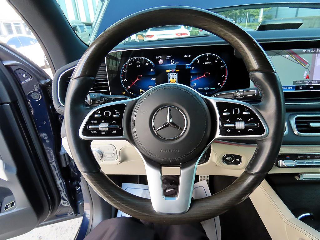 Mercedes Benz GLS Class - Vista 8