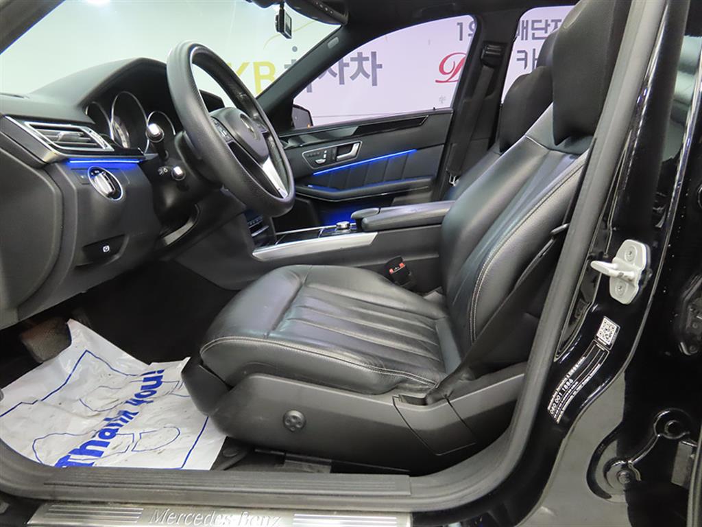 Mercedes Benz E class - Vista 5