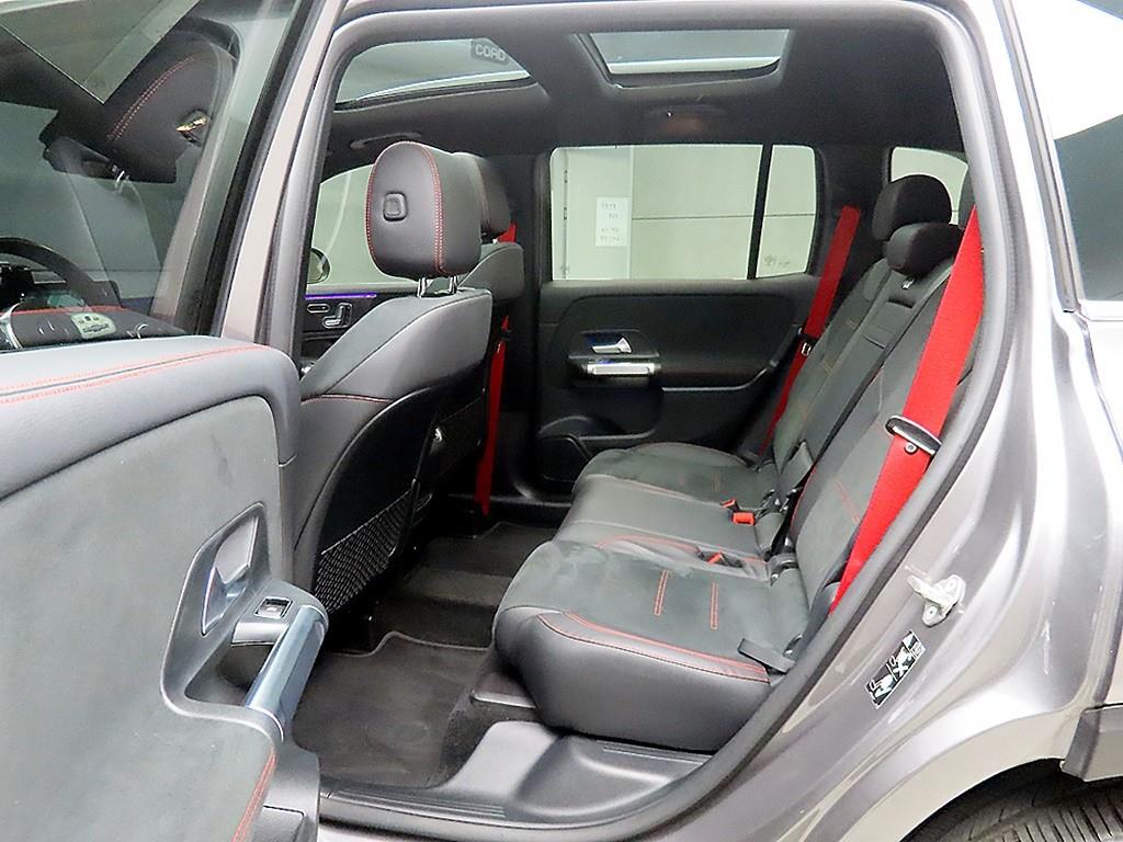 Mercedes Benz GLB Class - Vista 6