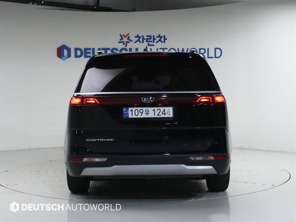 KIA Carnival - Vista 4