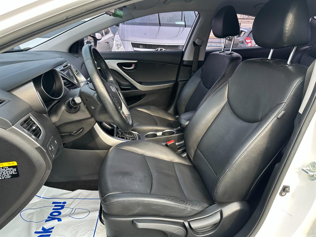 HYUNDAI Avante 2015 Blanco - Importación desde Corea - HF Imports Iquique - Foto 14