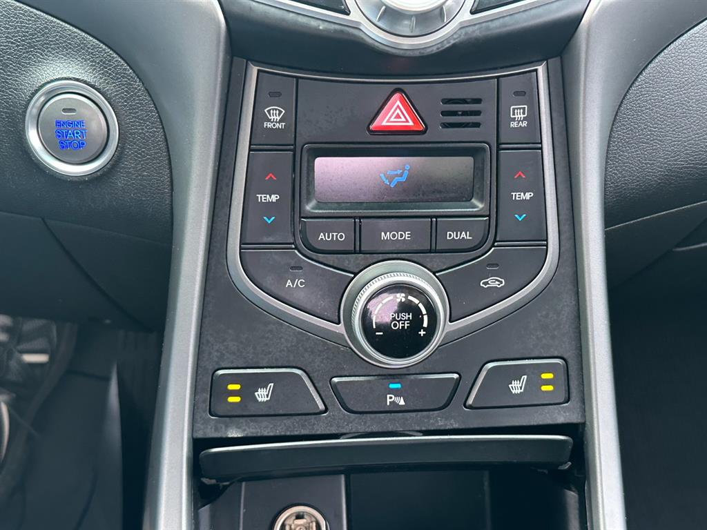 HYUNDAI Avante - Vista 12