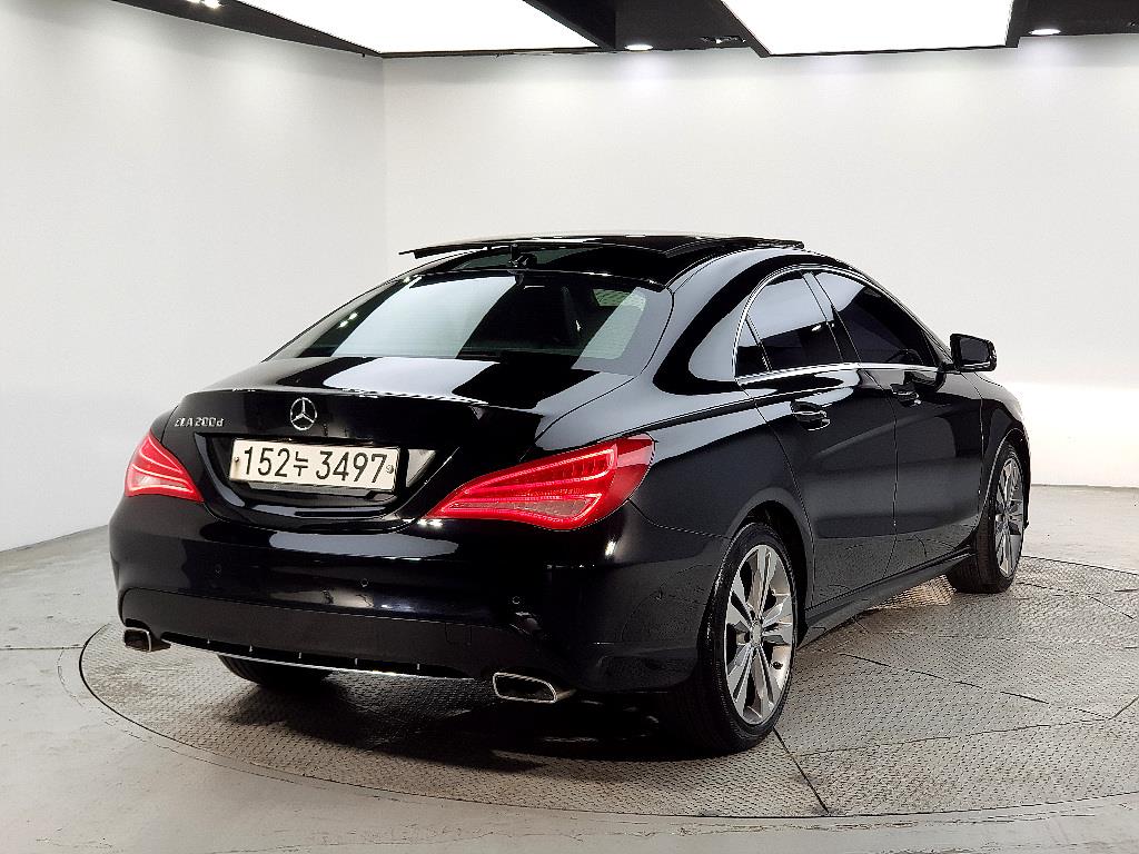 Mercedes Benz CLA Class - Vista 4