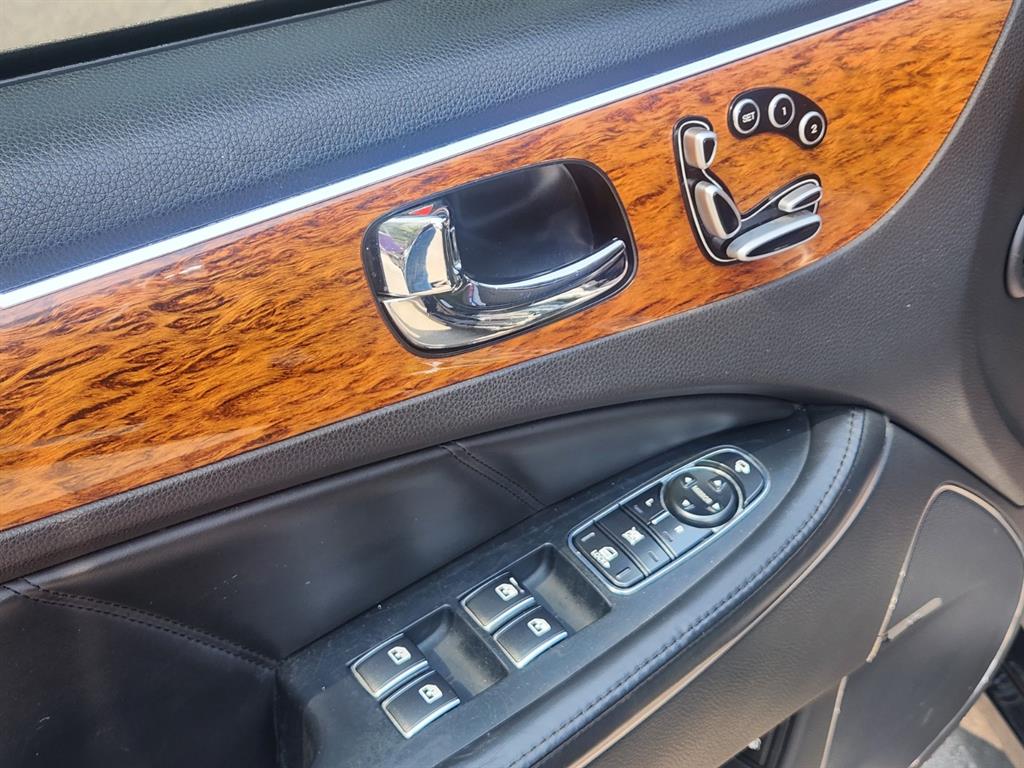 HYUNDAI Equus - Vista 6