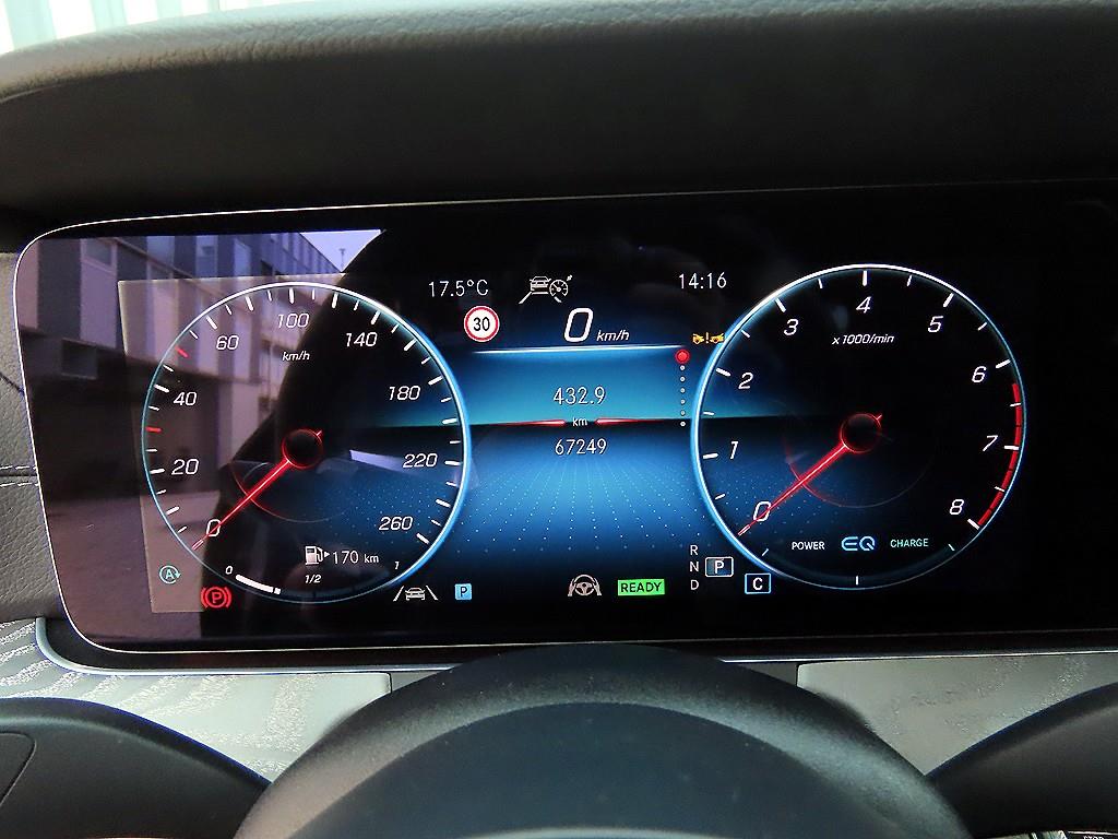 Mercedes Benz E class - Vista 9