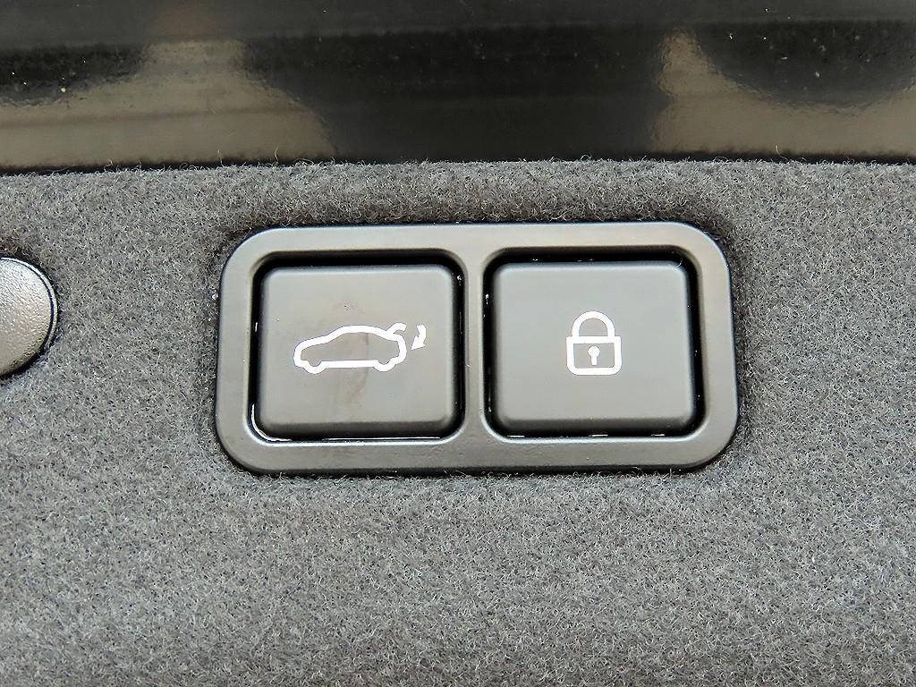 HYUNDAI Equus 2015 Negro - Importación desde Corea - HF Imports Iquique - Foto 17