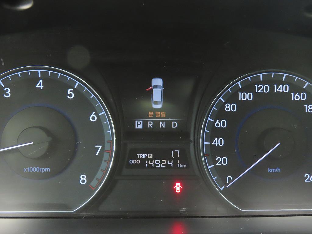 HYUNDAI Equus - Vista 12