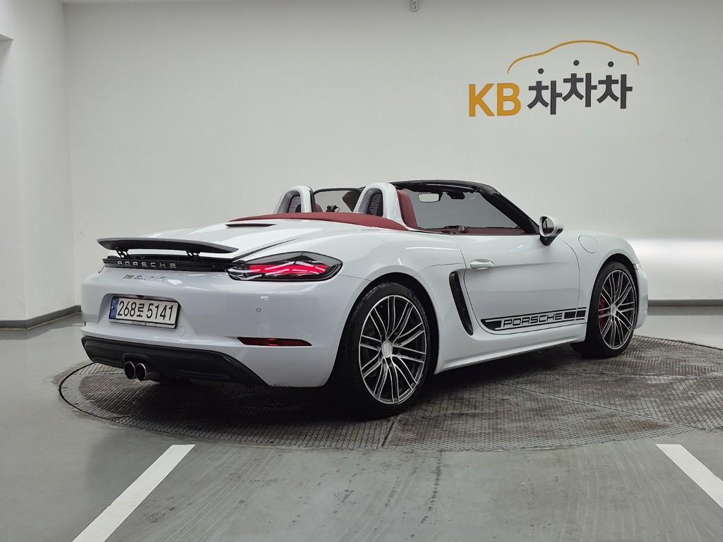 Porsche 718 - Vista 4