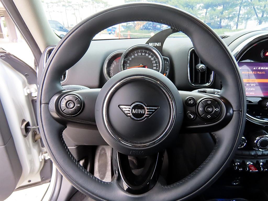 Mini Countryman - Vista 8
