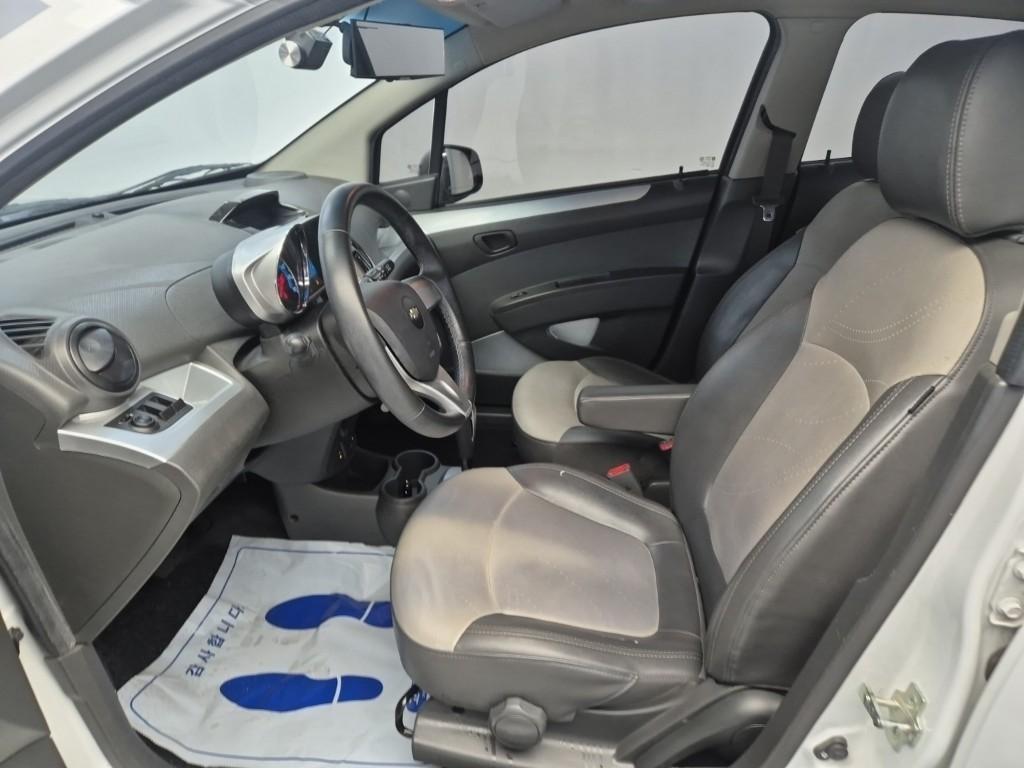 Chevrolet Spark - Vista 11