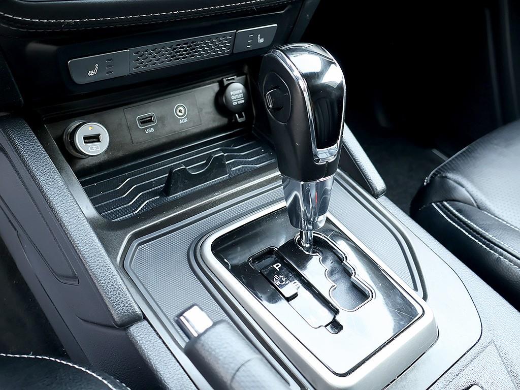 Ssangyong Rexton 2019 Negro - Importación desde Corea - HF Imports Iquique - Foto 7