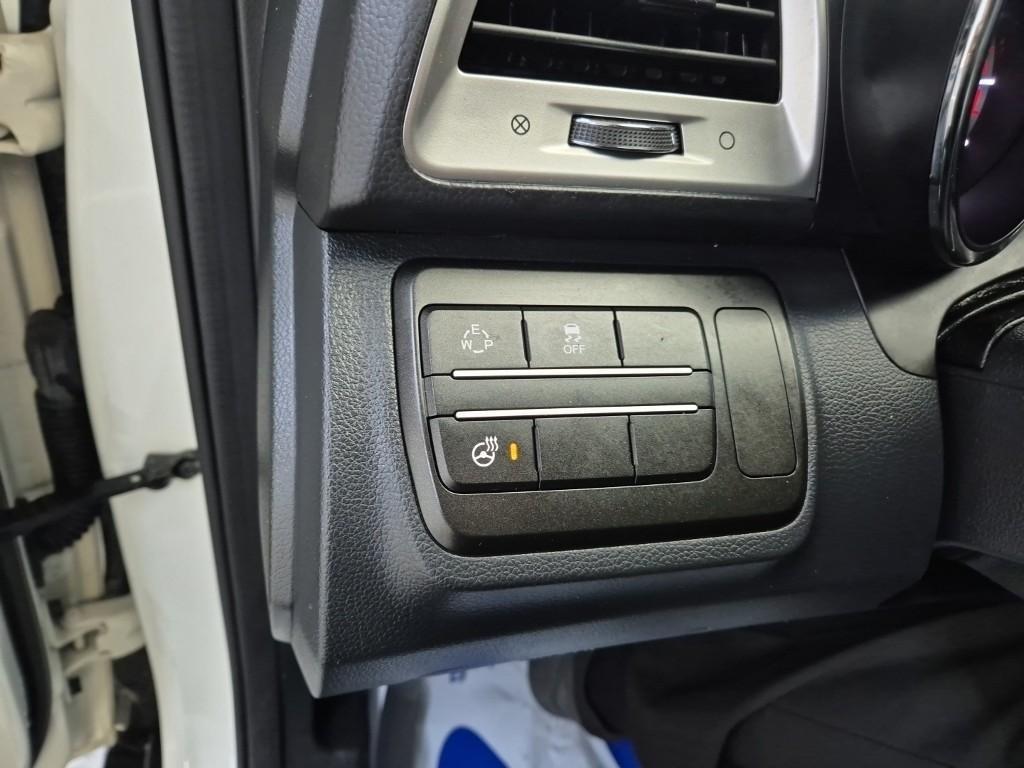 Ssangyong Tivoli 2015 Blanco - Importación desde Corea - HF Imports Iquique - Foto 17