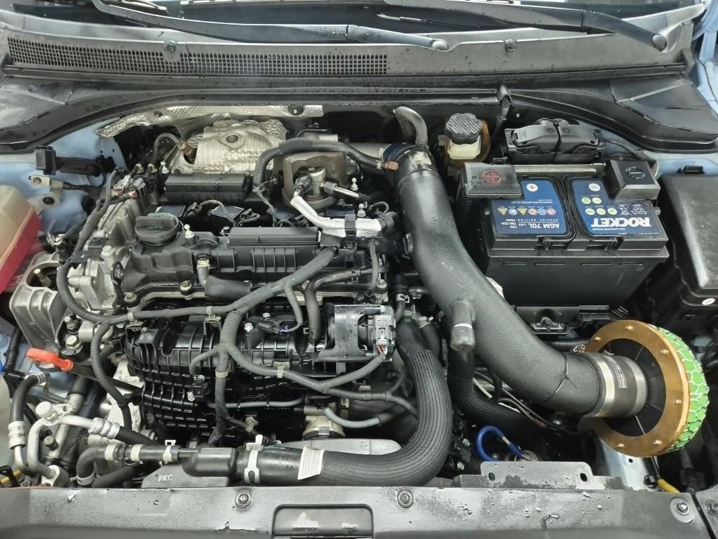 HYUNDAI Veloster - Vista 5