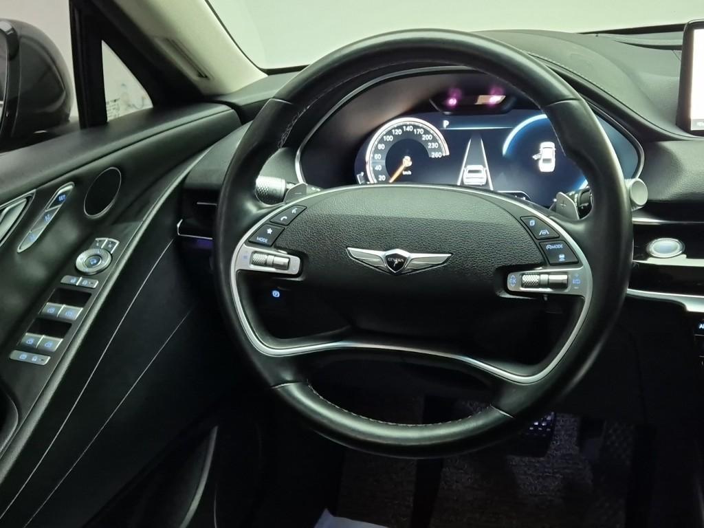 Genesis G80 - Vista 9