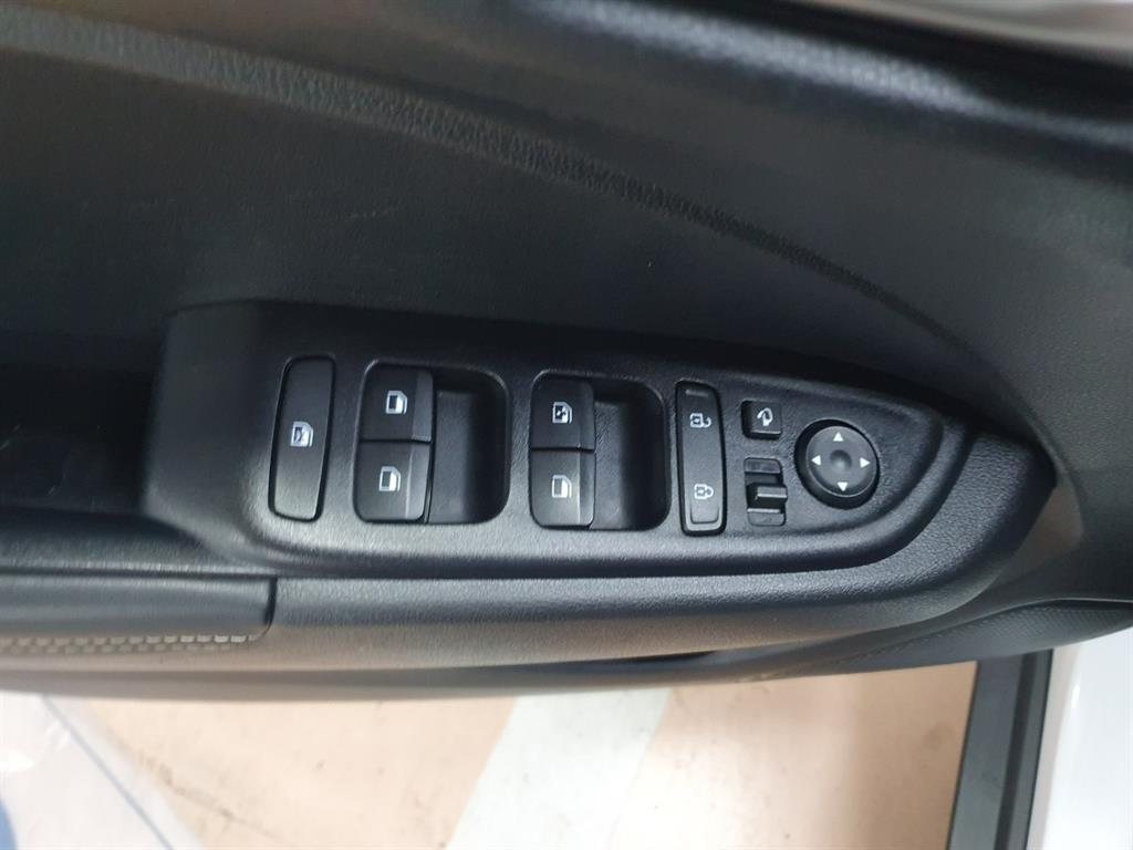 HYUNDAI Venue 2021 Blanco - Importación desde Corea - HF Imports Iquique - Foto 13