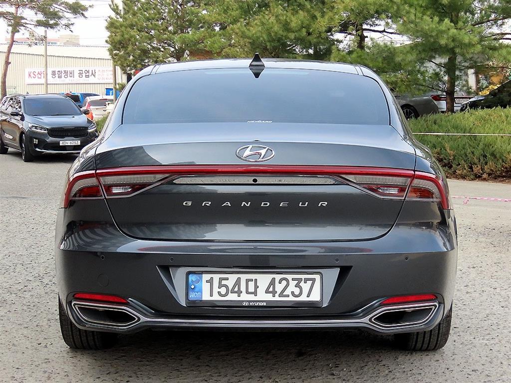 HYUNDAI Grandeur - Vista 4