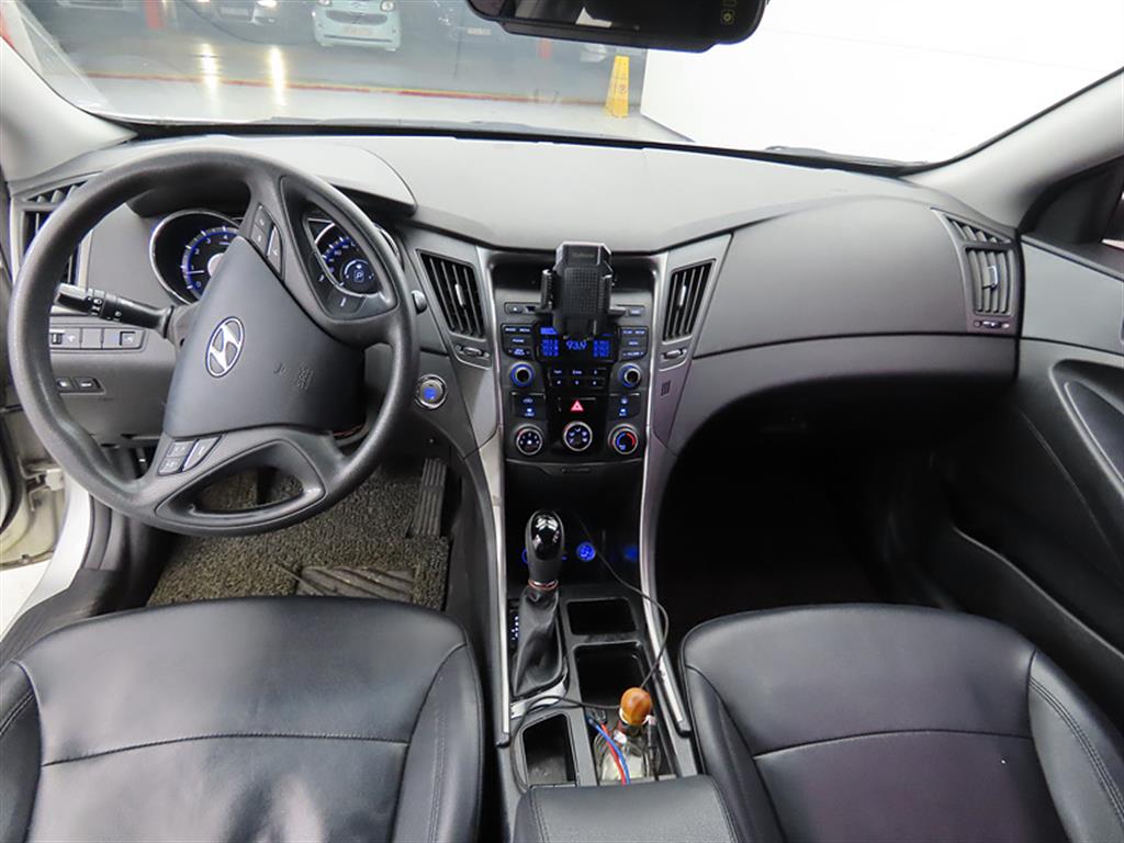 HYUNDAI Sonata - Vista 7