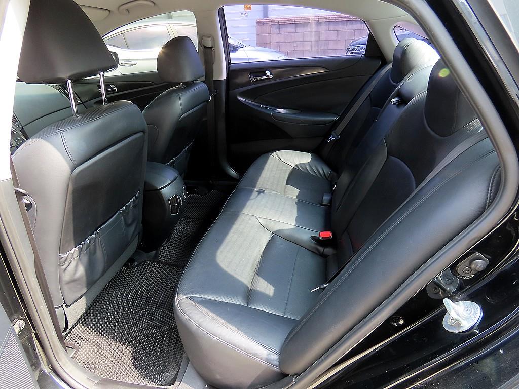 HYUNDAI Sonata - Vista 6