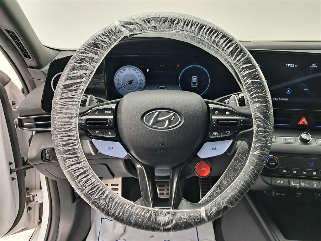 HYUNDAI Avante - Vista 12