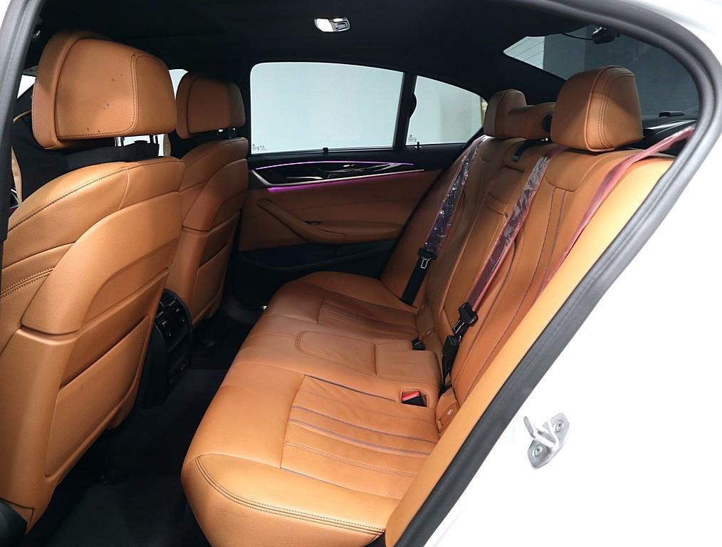 BMW 5 Series - Vista 8