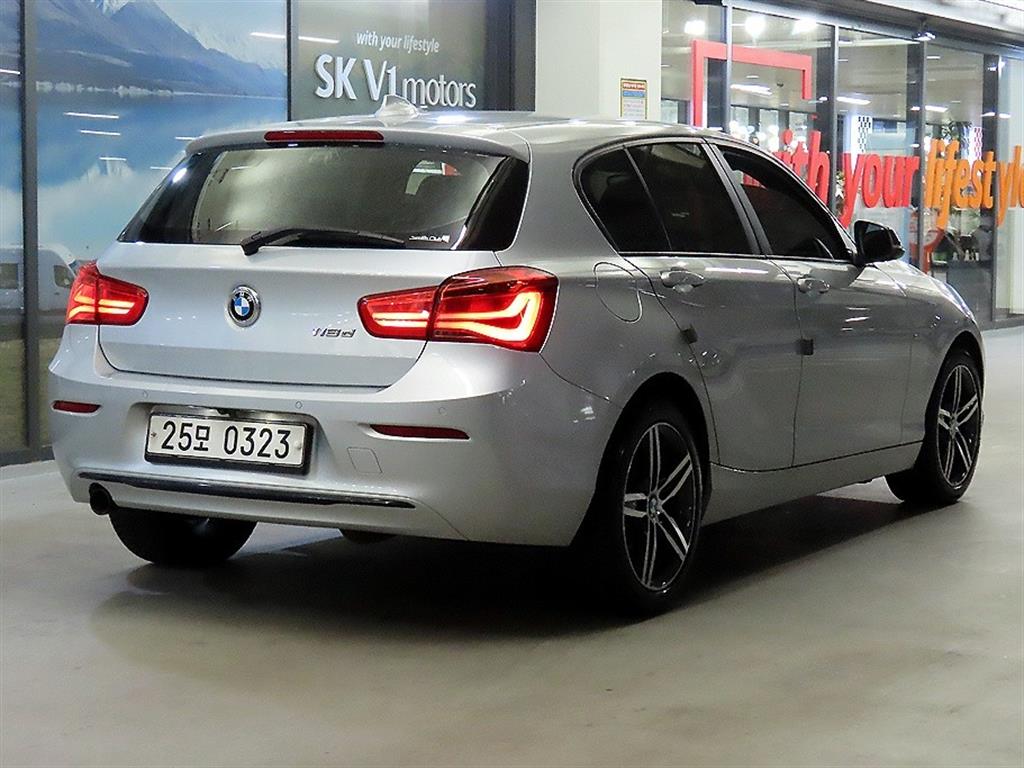 BMW 1 series - Vista 4
